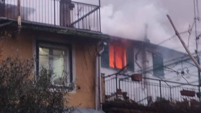Spaventoso incendio in un appartamento, il bilancio è disastroso, la vittima era giovanissima: dove e cosa è successo