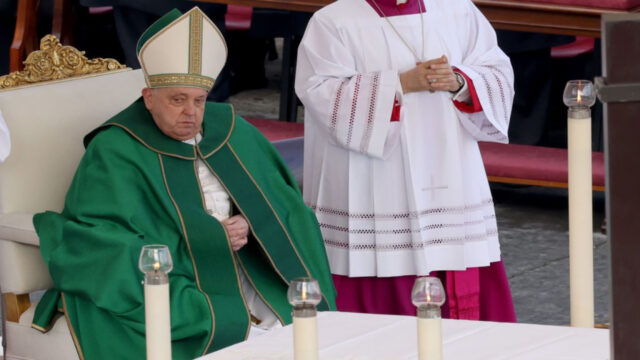 Come sta Papa Francesco, l’aggiornamento sulle condizioni di salute del Pontefice: l’annuncio del Vaticano