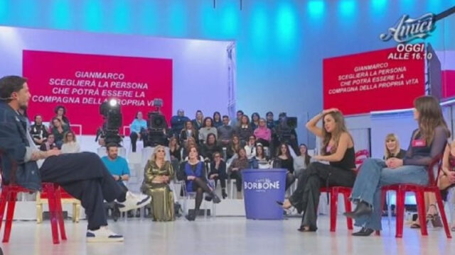 “Frequenta un uomo molto ricco” Clamorosa notizia sulla protagonista di Uomini e Donne: cosa è emerso su di lei 