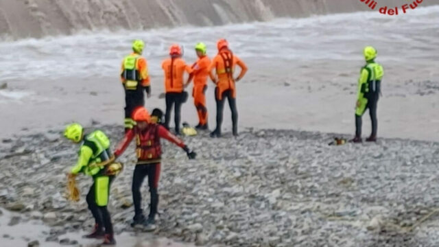 “Non si tratta di una fatalità” Trovato cadavere di una donna di circa 30 anni lunga la riva del fiume