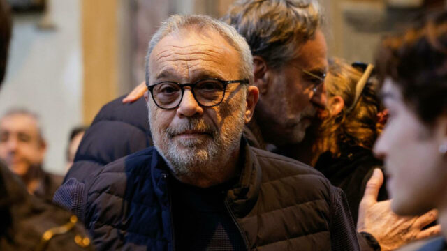 “Volevo farlo con lui” Claudio Amendola straziato al funerale di Antonello Fassari: la maledizione di cui ha parlato l’attore