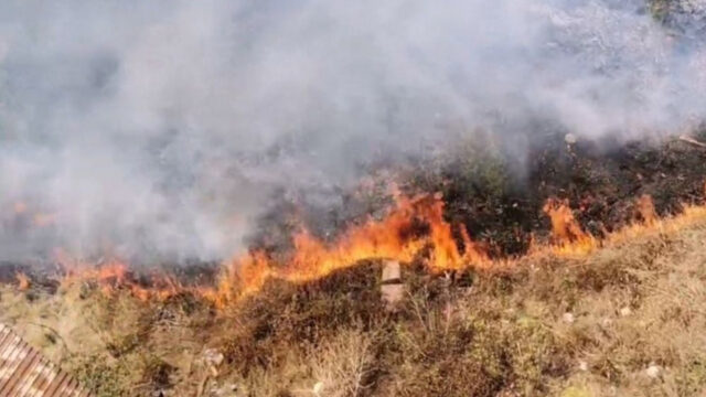 “Colpa del vento” è morto tra le fiamme, la tragedia mentre bruciava le sterpaglie