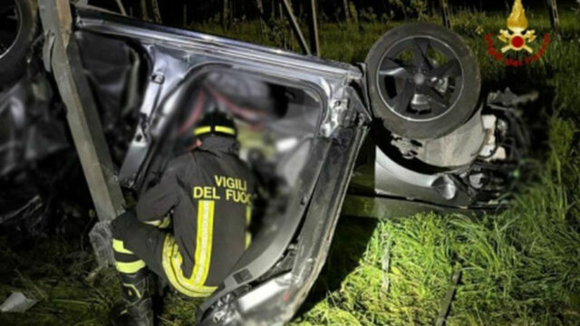 Gravissimo incidente per un 24enne, perde il controllo dell’auto e finisce in tragedia 