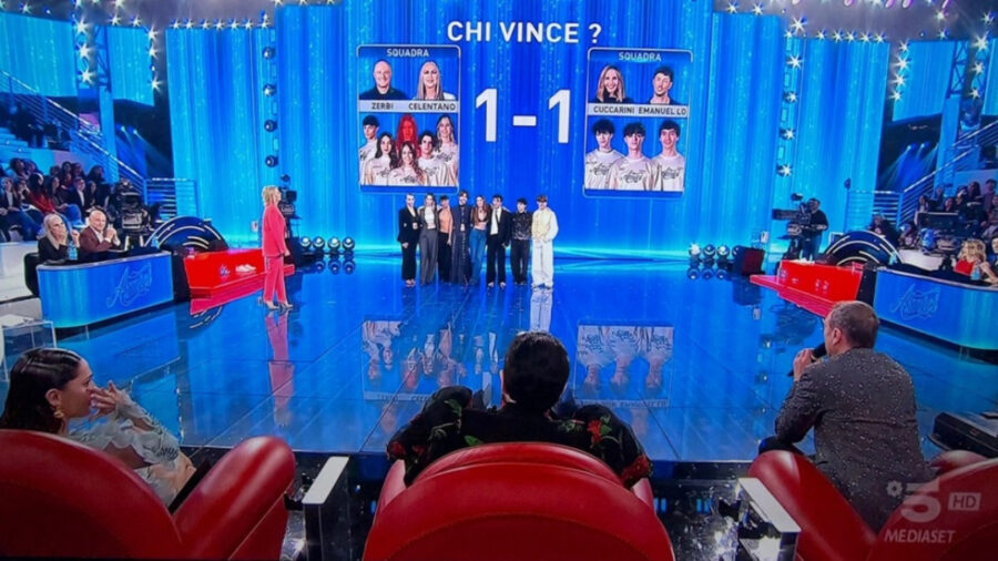“Esce lei” Amici, chi abbandona la scuola: il nome dell’eliminata della quinta puntata