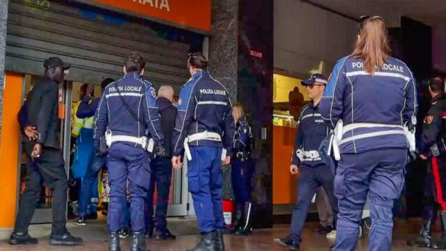 “È in gravi condizioni” donna aggredita fuori dal supermercato con un cacciavite: bloccato il responsabile. Si tratta di lui