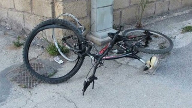 Bimbo di 4 anni morto dopo una caduta dalla bici con il papà, rompe il silenzio la mamma
