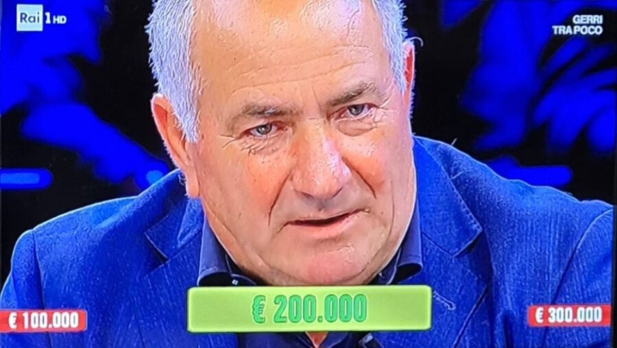 Chi è Angelo Mariano, il pacchista che ha vinto 200.000 euro e ha fatto emozionare tutti ad Affari Tuoi