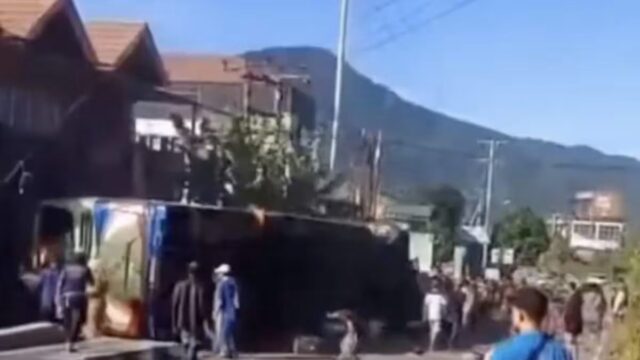 Tragico incidente per un bus, si contano 12 morti e diversi feriti: dove e cosa è successo