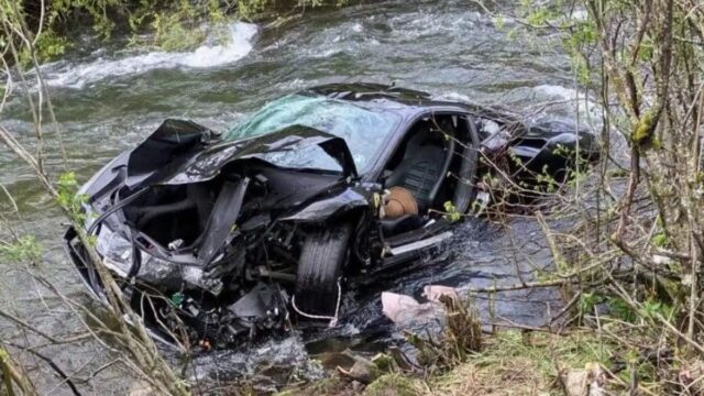Tragedia in strada per una coppia, erano sulla loro Ferrari, per loro non c’è stato nulla da fare: dove e cosa è successo