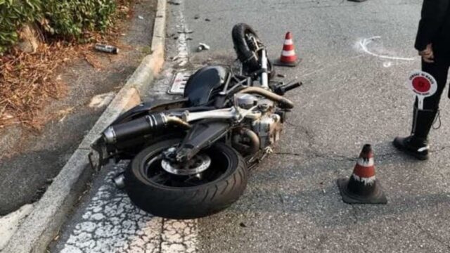 Tragico incidente tra tre veicoli, il bilancio è disastroso: dove e cosa è successo 