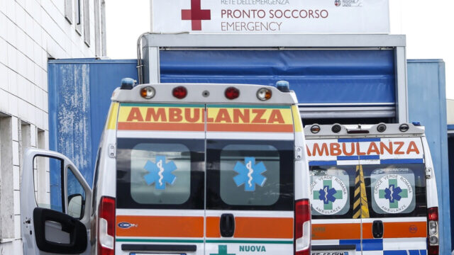 “Può succedere a chiunque” Tragedia durante le pulizie domestiche, donna in gravi condizioni per aver pulito il bagno