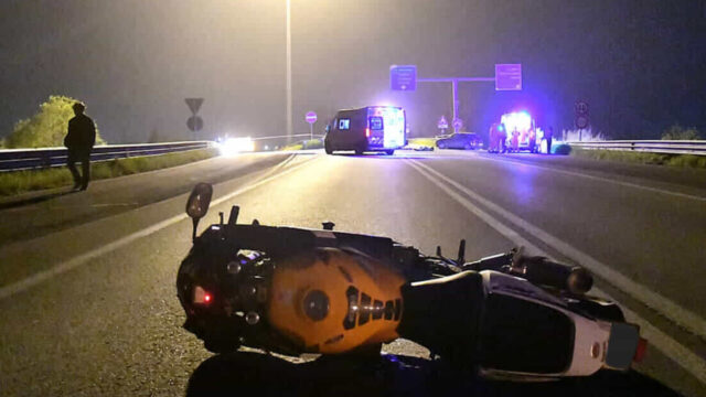 Spaventoso schianto nella notte in autostrada, il bilancio è drammatico: “Sono in quattro”