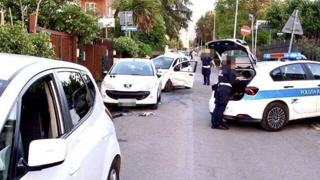 Bruttissimo incidente alla stradale, scontro tra due auto: drammatiche conseguenze per tutti gli automobilisti, grave una bambina di 6 anni. Dove e cos’è successo