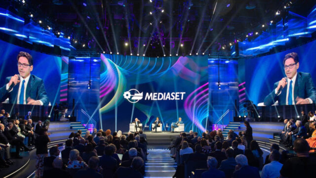 “Loro due sono fuori” Le conduttrici di punta lasciano Mediaset: Pier Silvio Berlusconi ha deciso 