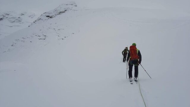 Muore mentre è in montagna, per un 28enne non c’è stato nulla da fare: dove e cosa è successo 