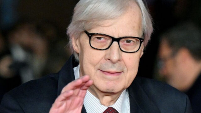 “Come sto oggi” Vittorio Sgarbi rompe il silenzio dopo il ricovero: le prime dichiarazioni rilasciate 