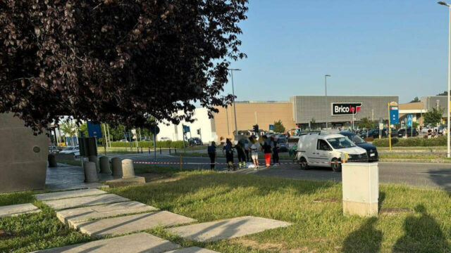 Tragico incidente mentre attraversa la strada, aveva 15 anni: dove e cosa è successo 