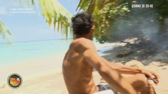 “Avete visto anche voi?!” Paura all’Isola dei Famosi, naufraghi nel panico