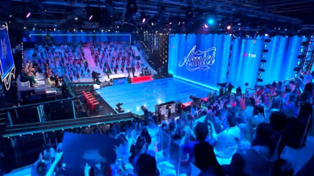 “Perché ho lasciato Amici” L’insegnate fuori dal programma di Maria De Filippi, il motivo lo rivela solo ora