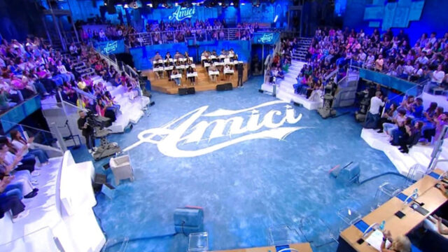 “Ho detto addio per sempre alla musica” La cantante di Amici annuncia il ritiro