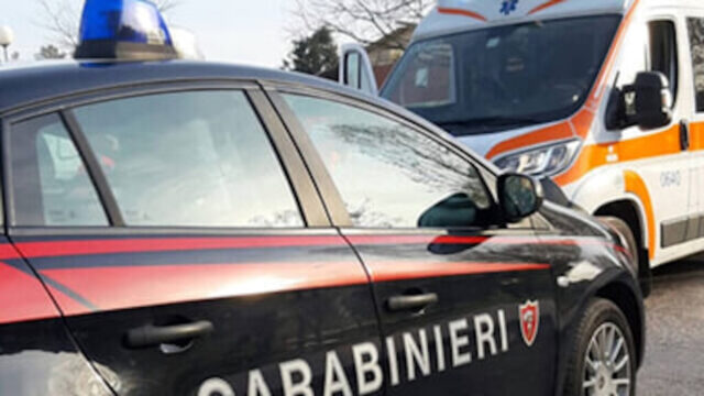 Giovane mamma trovata morta sul balcone, in casa la figlia di otto mesi: dove e cosa è successo
