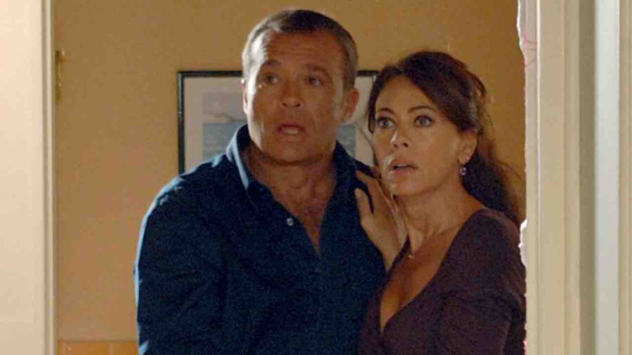 “Grazie, ci fa schifo!” Cesaroni, Claudio Amendola infuriato con Elena Sofia Ricci: le parole sono molto pesanti
