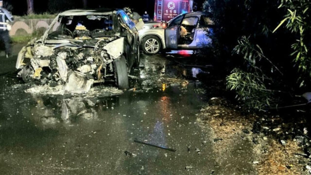 Violento schianto nella notte tra due auto, il bilancio è tragico: dove e cosa è successo