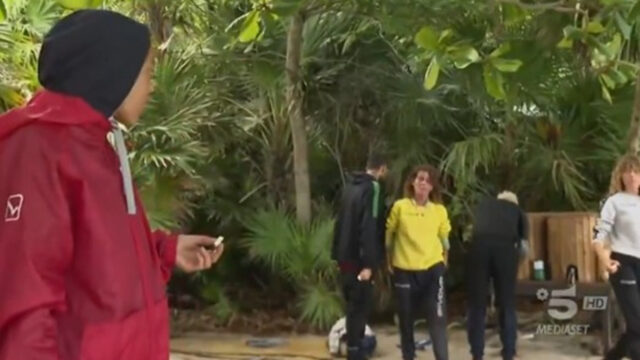 “Ci ha colto di sorpresa” Isola dei Famosi, tensione e paura tra i naufraghi: è successo subito dopo la diretta
