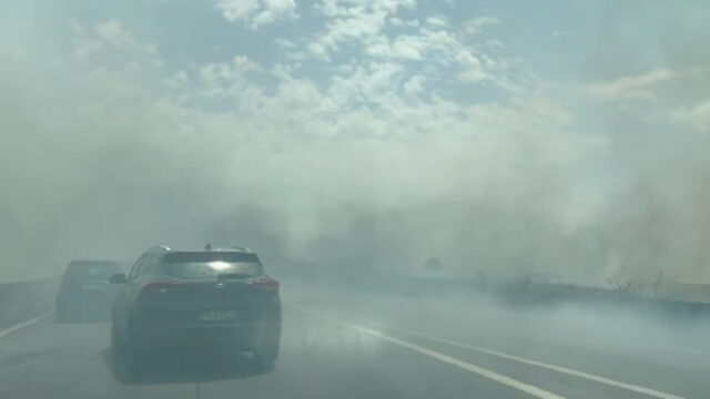 Drammatico incendio, traffico in tilt e strada chiusa: dove e cosa è successo