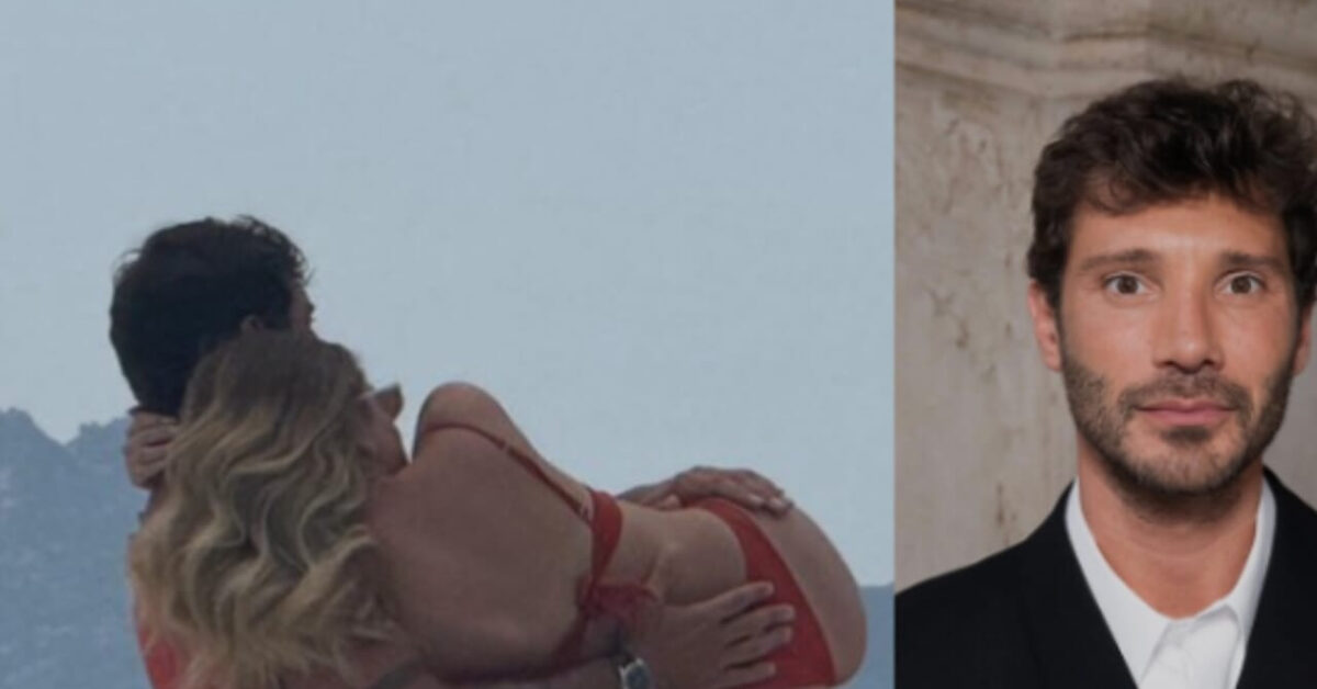 Scoppia la passione a bordo: Stefano De Martino paparazzato con Caroline Tronelli su un lussuoso yacht in Sardegna!