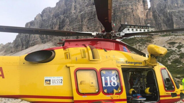 Tragedia in montagna, padre e figlio precipitano nel vuoto, dinamica spaventosa: dove e cosa è successo