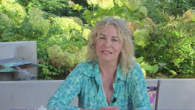 “Con tutti i soldi che hai, fossi in te mi vergognerei” Antonella Clerici travolta dalle polemiche, la sua frase non è passata inosservata