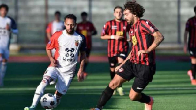 Dramma nel calcio, il calciatore italiano operato d’urgenza: cosa è successo e quali sono le sue attuali condizioni