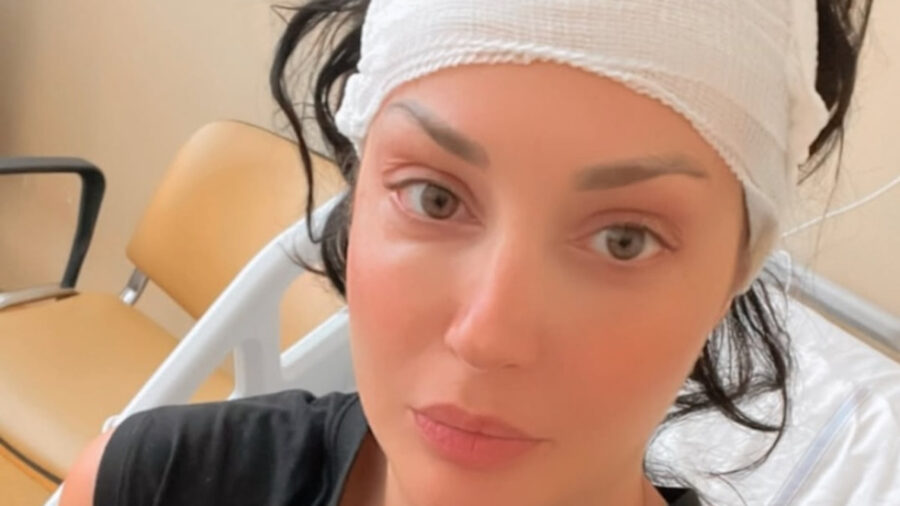 “Devo dirvi una cosa” La famosa di Canale 5 rompe il silenzio dopo l’operazione alla testa: l’annuncio