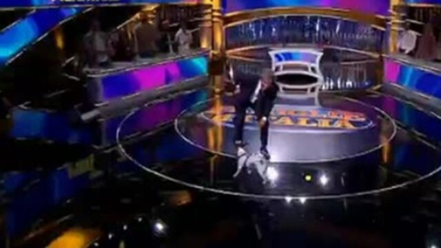 “Sono stato licenziato” Via dai palinsesti, cancellato il programma tv: scossa senza precedenti nella tv italiana