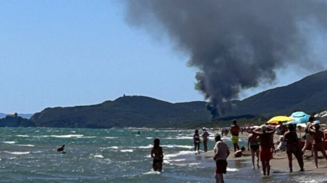 Esplosione e fiamme nella città italiana, evacuati centinaia di turisti, Vigili del Fuoco sul posto: dove e cosa è successo