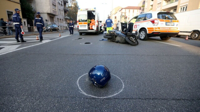 Incidente mortale in scooter, 15enne muore dopo la corsa in ospedale: dove e cosa è successo 