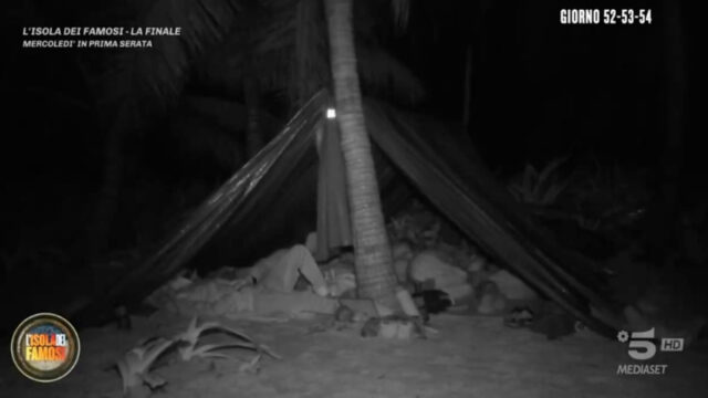 “Una notte tragica” Dramma all’Isola dei Famosi, non c’è pace per i naufraghi: cosa è successo 