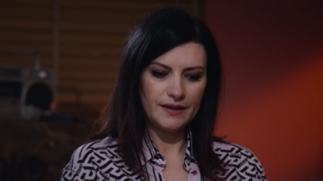 “Sarai sempre con me…” Lutto per Laura Pausini: il triste annuncio