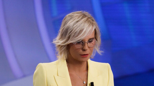 “Cambia tutto” Mediaset prende una drastica decisione su uno dei programmi di Maria De Filippi: non tutti sono d’accordo