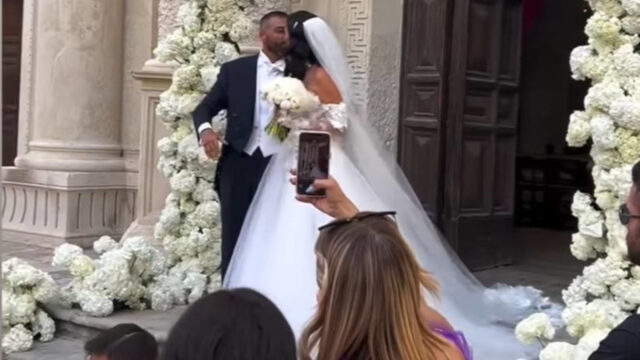 “Finalmente marito e moglie” Il famoso italiano è convolato a nozze dopo 15 anni insieme e due splendidi figli