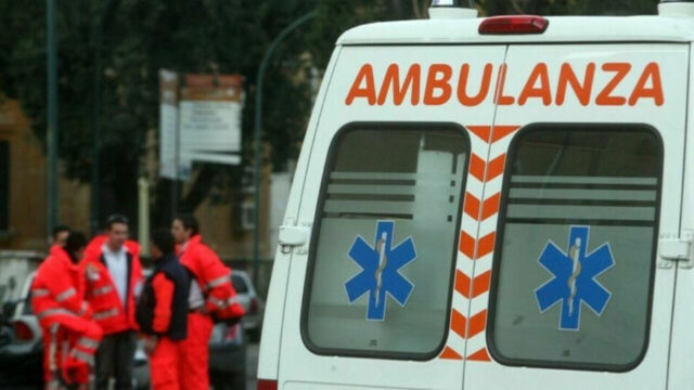 Spaventoso incidente tra scooter e trattore, il bilancio è gravissimo