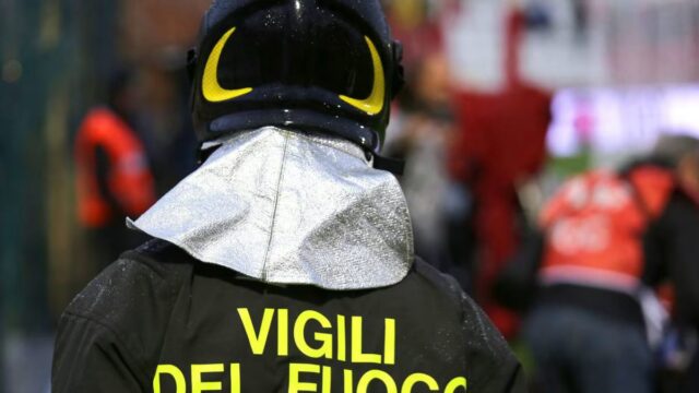 Drammatica esplosione in una palazzina, la situazione è seria