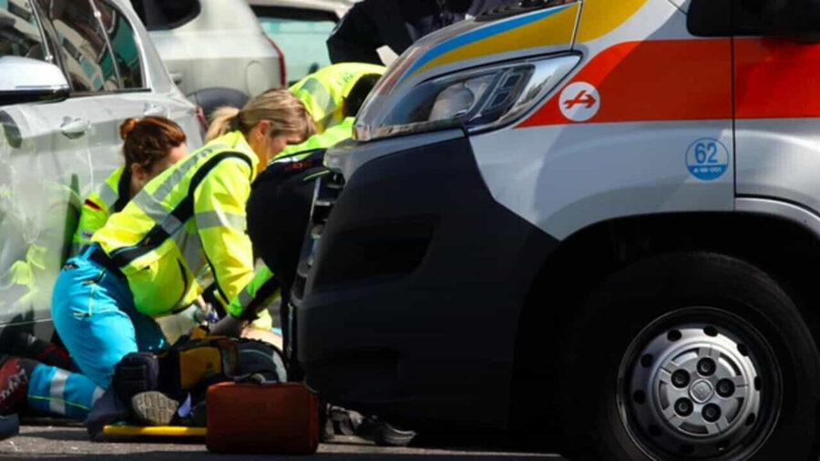 Violento scontro frontale fra due auto, morti marito e moglie