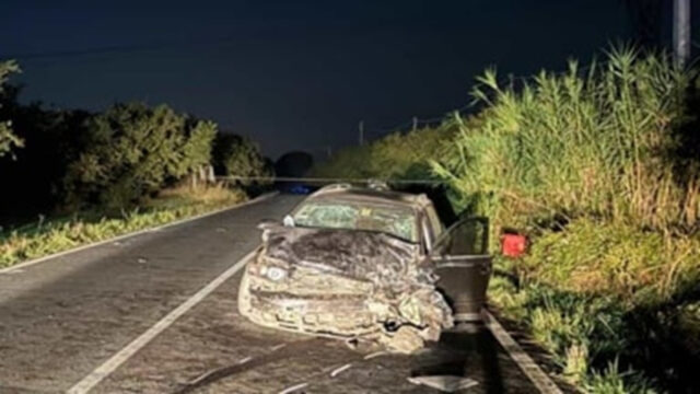 Violento scontro frontale fra due auto, morti marito e moglie, con loro c’era anche la figlia