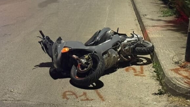 Terribile incidente mortale per un 15enne, era in sella al suo scooter