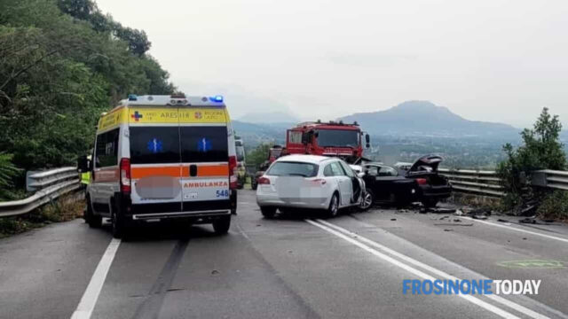 Incidente mortale in superstrada, l’impatto non ha lasciato scampo, strada chiusa in entrambe le direzioni: traffico in tilt