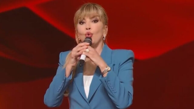 Da Sanremo a Ballando con le Stelle, la cantante di successo arriva in pista solo per Milly Carlucci, è proprio lei
