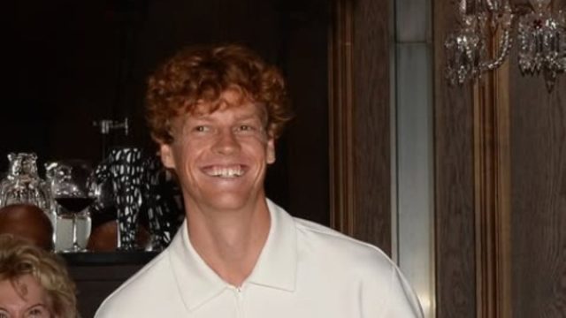 “Sì, sono innamorato” Jannik Sinner ufficializza la relazione con l’ex di un noto sportivo