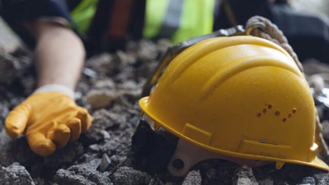 Spaventoso incidente sul lavoro, muore in circostante tragiche: dove e cosa è successo